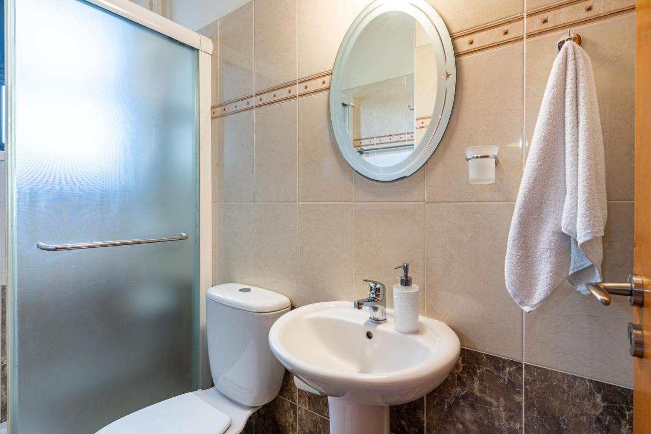 Freya 1-Bedroom Apartment In Larnaca Bagian luar foto