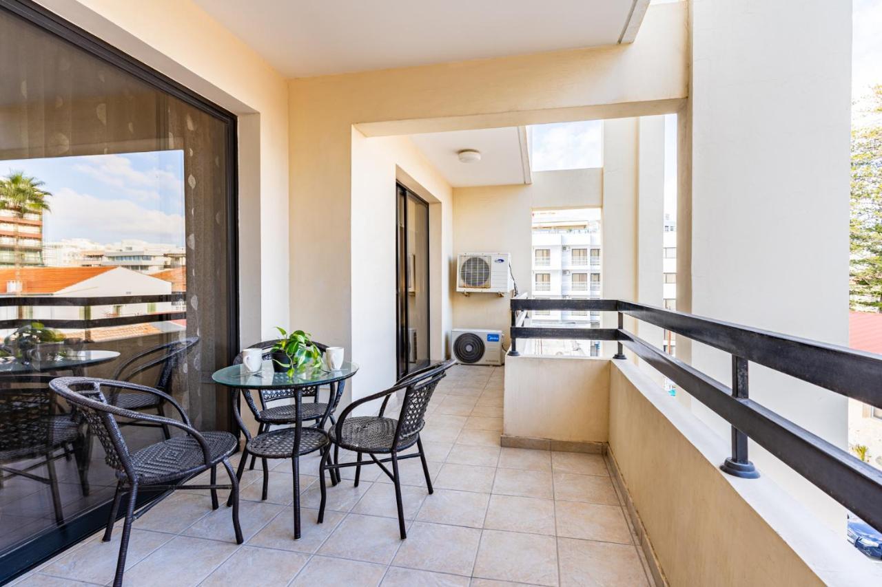 Freya 1-Bedroom Apartment In Larnaca Bagian luar foto