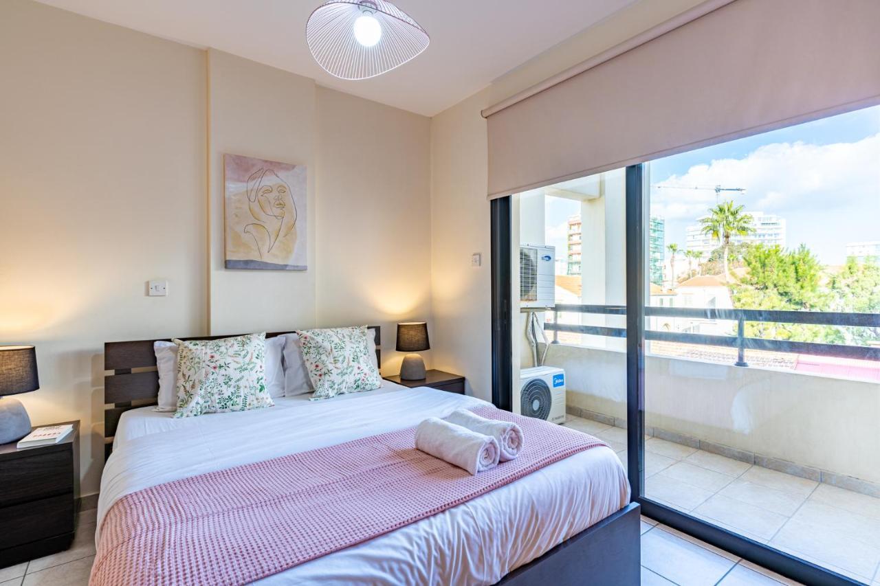 Freya 1-Bedroom Apartment In Larnaca Bagian luar foto